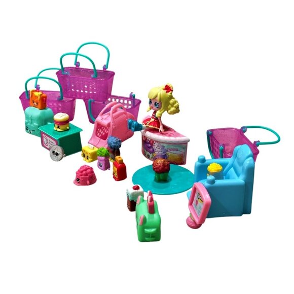 Shopkins Lot of Figures and Misc Accessories 24 Pieces Moose Toys - Picture 6 of 6